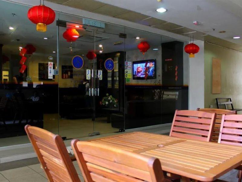 Switz Paradise Hotel - 5 Minute Walk To Centre Point And 10 Minute Walk To Waterfront- Kota Kinabalu Exterior foto