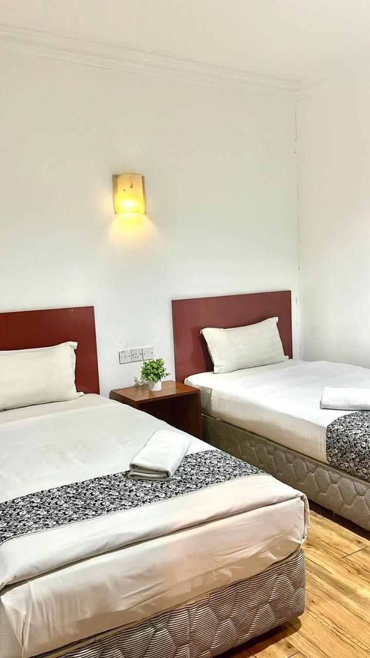 Switz Paradise Hotel - 5 Minute Walk To Centre Point And 10 Minute Walk To Waterfront- Kota Kinabalu Exterior foto