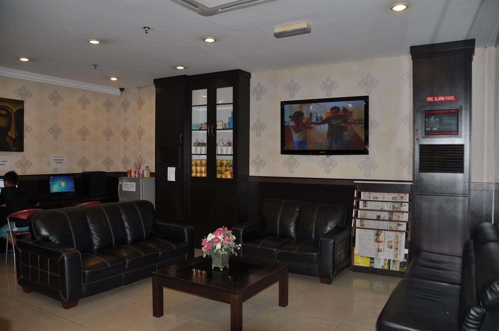 Switz Paradise Hotel - 5 Minute Walk To Centre Point And 10 Minute Walk To Waterfront- Kota Kinabalu Exterior foto