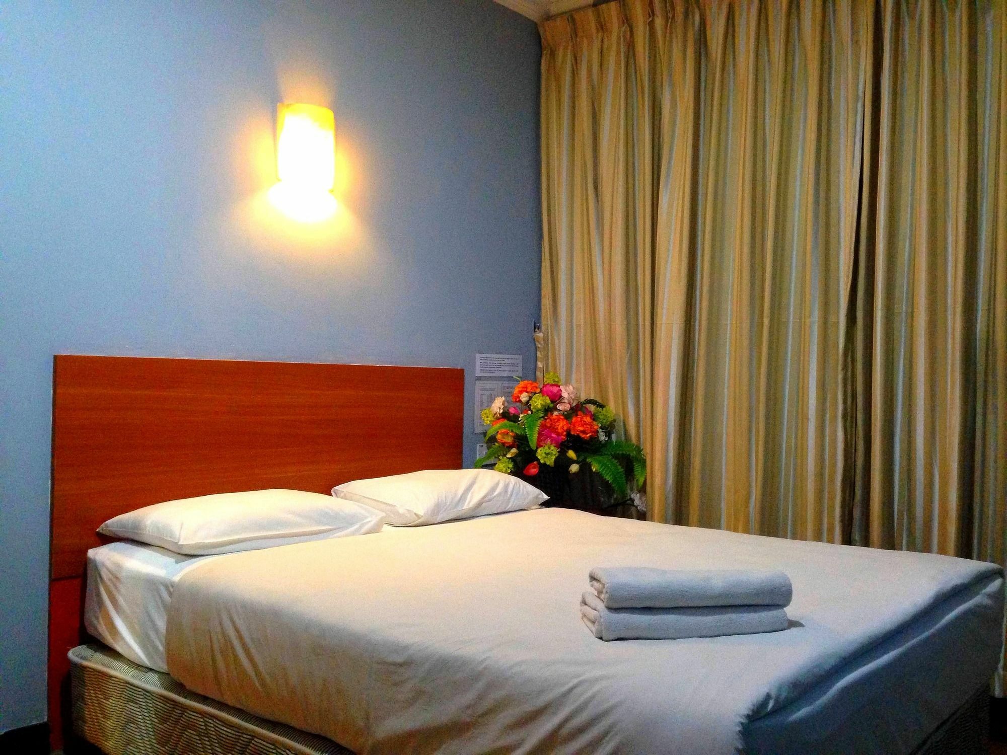 Switz Paradise Hotel - 5 Minute Walk To Centre Point And 10 Minute Walk To Waterfront- Kota Kinabalu Exterior foto